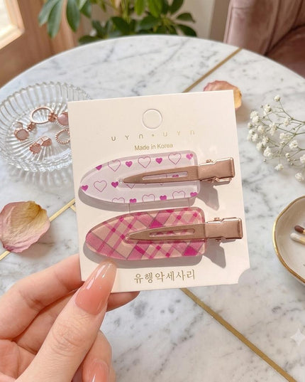 Korean Aesthetic Pink Hair Clips for Girls & Women – Acrylic Duckbill Hair Pins Set of 2 (Pink Hearts & Plaid Check) (VT-133)