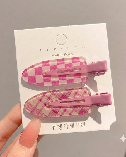 Korean Aesthetic Pink Plaid Hair Clips for Girls & Women – Acrylic Duckbill Hair Pins Set of 2 (Checkerboard & Tartan Check) (VT-135)