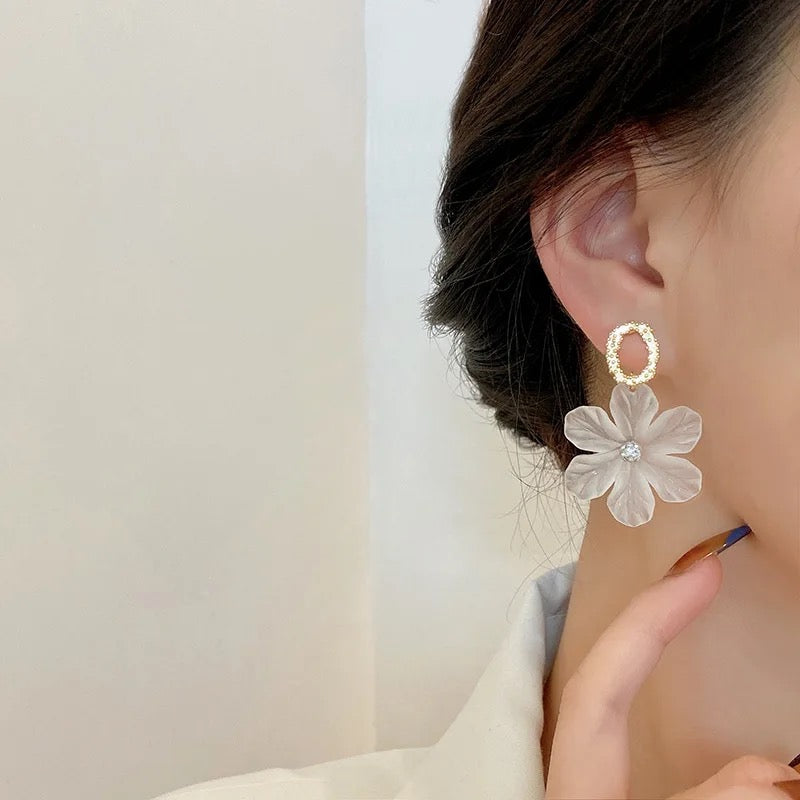 Amazing Korean Jewelry For Women (DESIGN 1548)