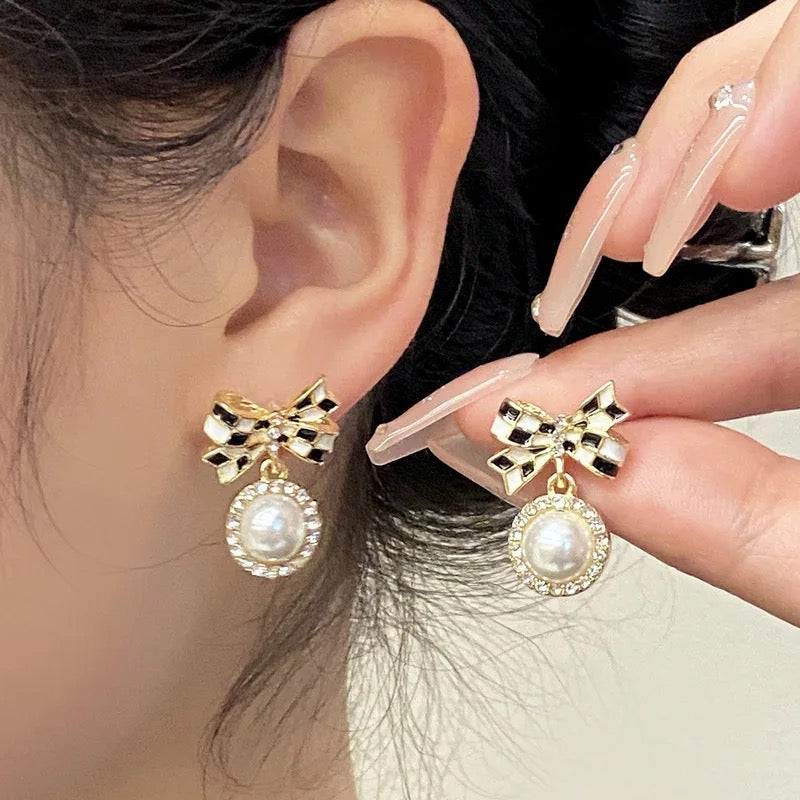 Amazing Korean Jewelry For Women (DESIGN 1636)