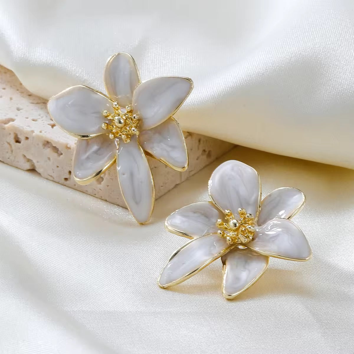 Amazing Korean Jewelry For Women (DESIGN 1687)