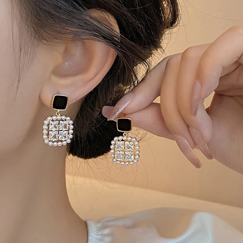 Amazing Korean Jewelry For Women (DESIGN 1702)