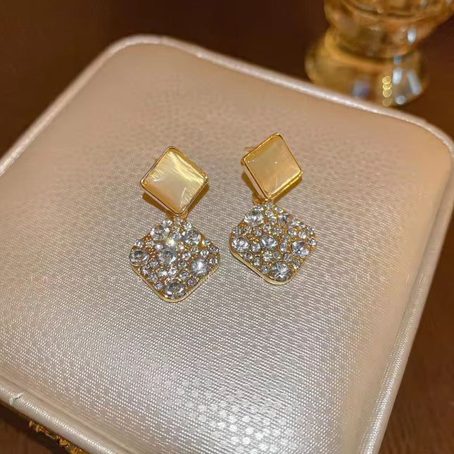 Amazing Korean Jewelry For Women (DESIGN 1790)