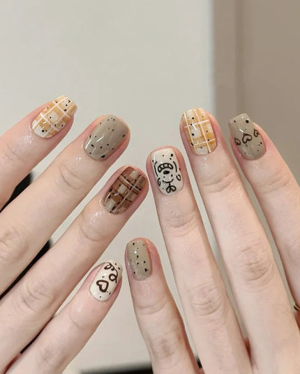 Elegant Minimalist Press-On Nail Set (24pcs) (DESIGN 7638)