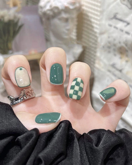 Elegant Minimalist Press-On Nail Set (24pcs) (DESIGN 7365)