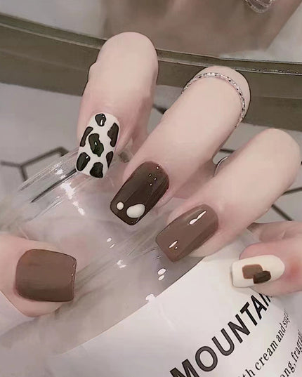 Elegant Minimalist Press-On Nail Set (24pcs) (DESIGN 7414)