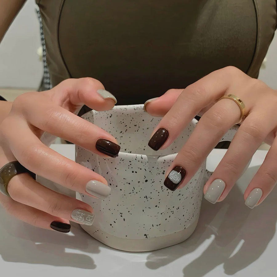 Elegant Minimalist Press-On Nail Set (24pcs) (DESIGN 7594)