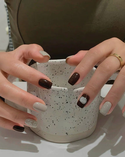 Elegant Minimalist Press-On Nail Set (24pcs) (DESIGN 7594)