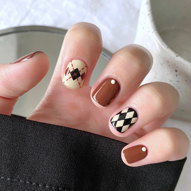 Elegant Minimalist Press-On Nail Set (24pcs) (DESIGN 7556)