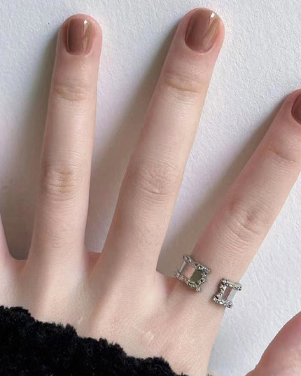 Elegant Minimalist Press-On Nail Set (24pcs) (DESIGN 7379)