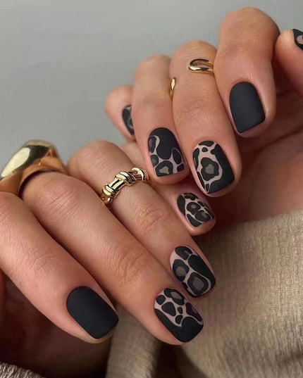 Elegant Minimalist Press-On Nail Set (24pcs) (DESIGN 7347)