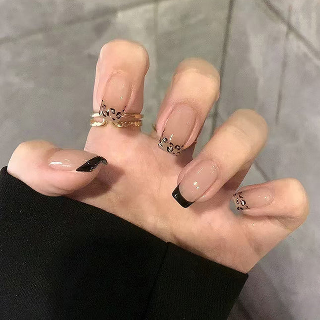 Elegant Minimalist Press-On Nail Set (24pcs) (DESIGN 7524)