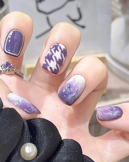 Elegant Minimalist Press-On Nail Set (24pcs) (DESIGN 7370)