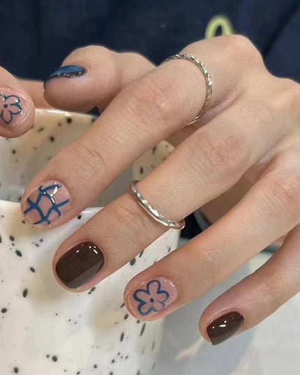 Elegant Minimalist Press-On Nail Set (24pcs) (DESIGN 7546)
