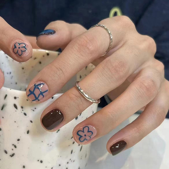 Elegant Minimalist Press-On Nail Set (24pcs) (DESIGN 7546)