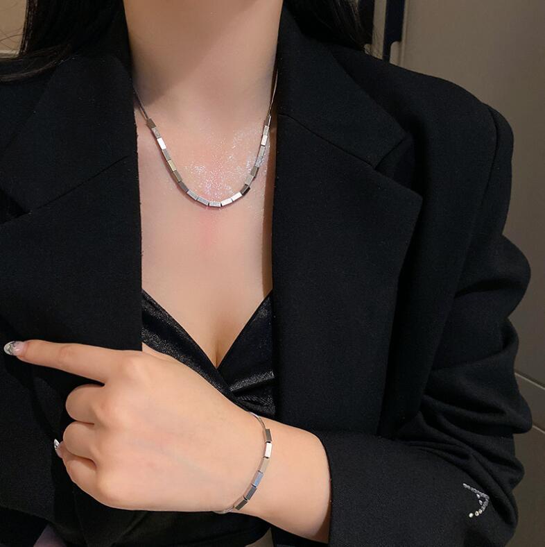 Amazing Korean Jewelry For Women (DESIGN 2182)