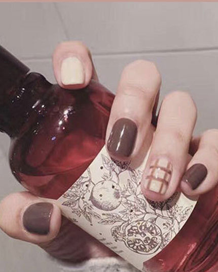 Elegant Minimalist Press-On Nail Set (24pcs) (DESIGN 7315)