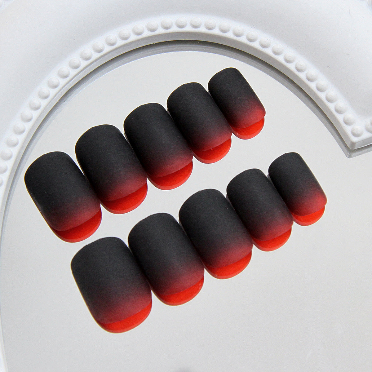 Elegant Minimalist Press-On Nail Set (24pcs) (DESIGN 7310)