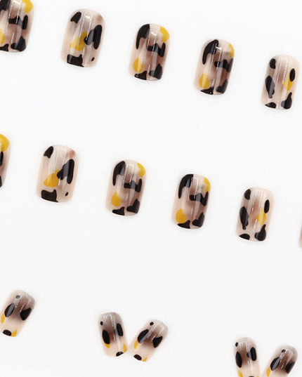 Elegant Minimalist Press-On Nail Set (24pcs) (DESIGN 7591)