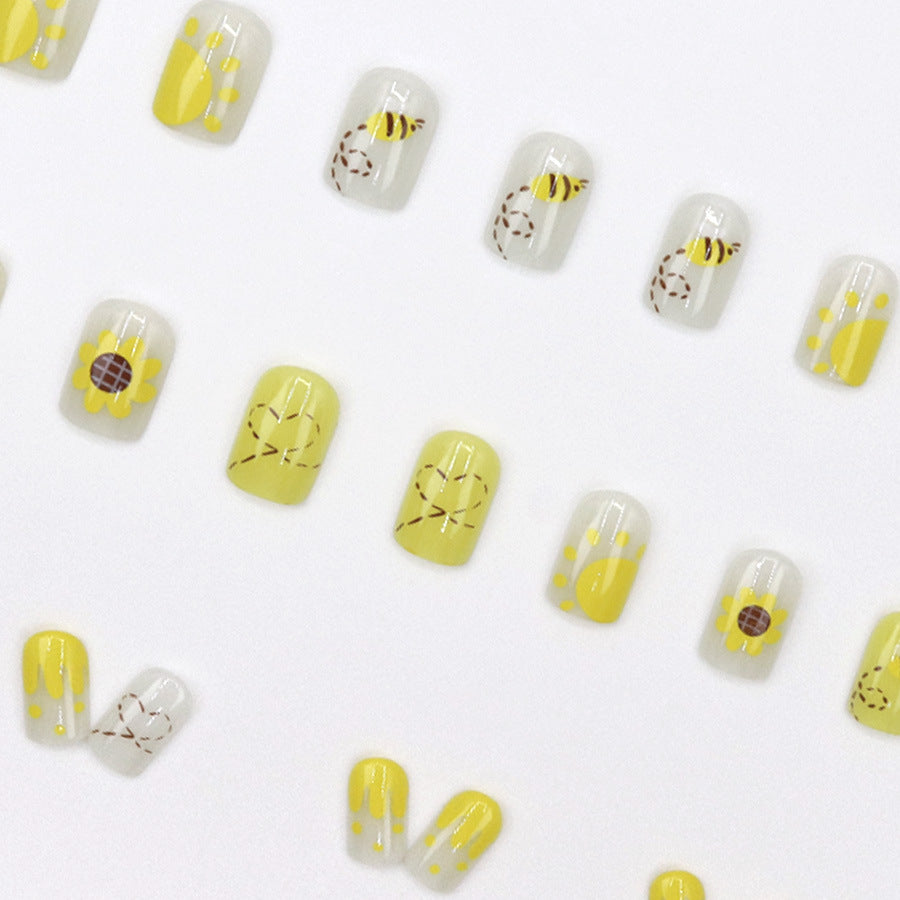 Elegant Minimalist Press-On Nail Set (24pcs) (DESIGN 7646)