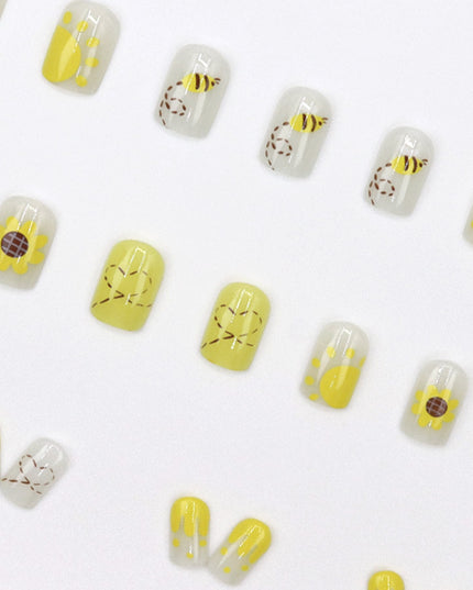 Elegant Minimalist Press-On Nail Set (24pcs) (DESIGN 7646)