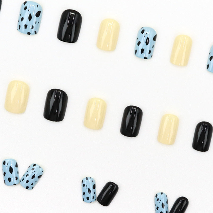 Elegant Minimalist Press-On Nail Set (24pcs) (DESIGN 7561)