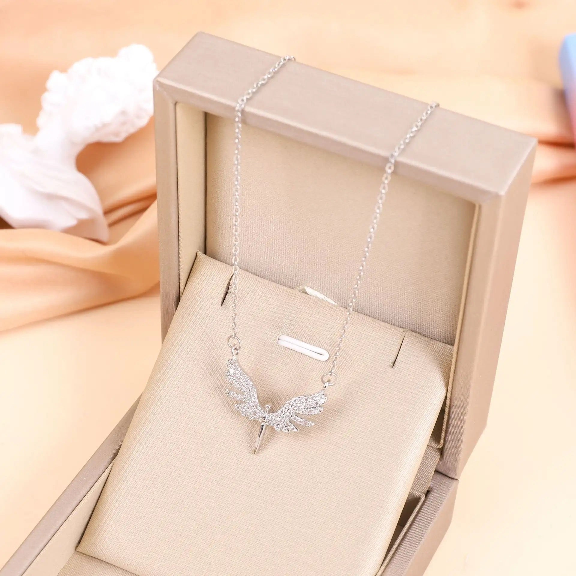 Amazing Korean Necklace For Women (DESIGN 4009)