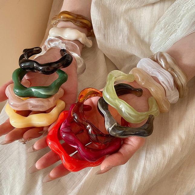 Girlresing resin bangle (DESIGN 9125)