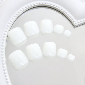Elegant Minimalist Press-On Nail Set (24pcs) (DESIGN 7488)