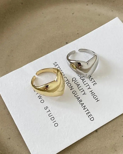 Amazing Korean Jewelry For Women (gold colour only) (DESIGN 6017)