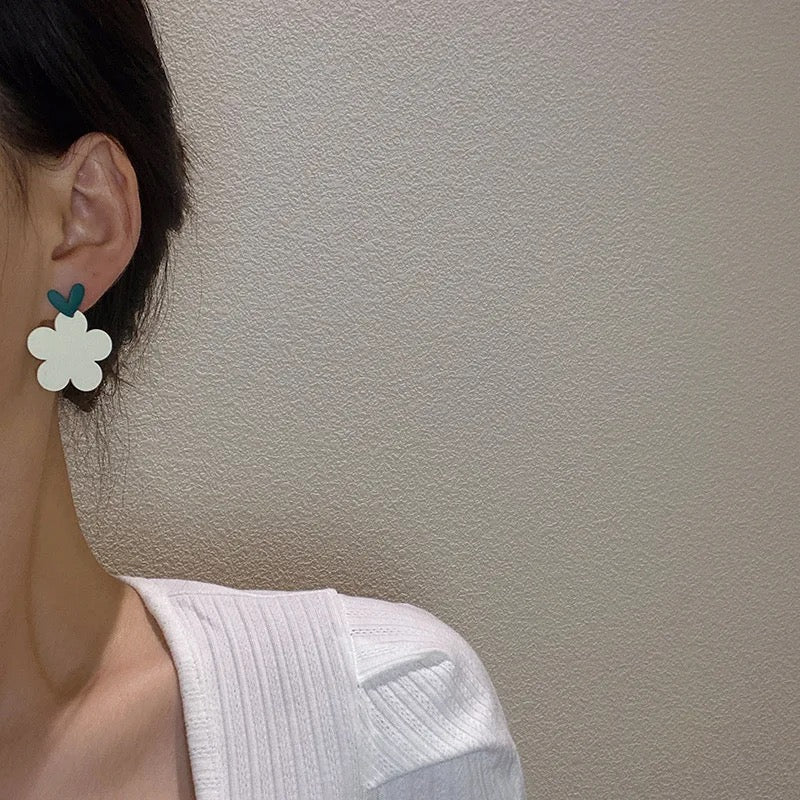 Amazing Korean Jewelry For Women (DESIGN 6123)