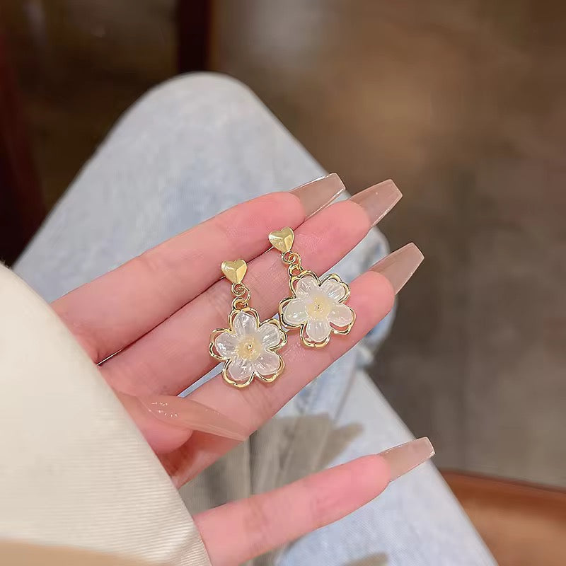 Amazing Korean Jewelry For Women (DESIGN 6184)