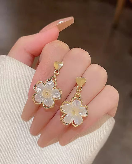 Amazing Korean Jewelry For Women (DESIGN 6184)