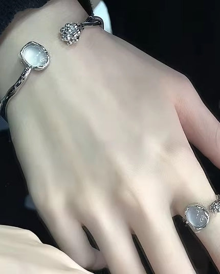 Amazing Korean Jewelry For Women (DESIGN 6368)