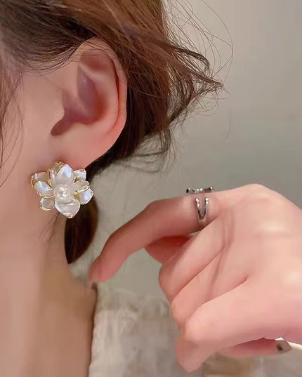 Amazing Korean Jewelry For Women (DESIGN 6573)