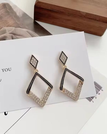 Amazing Korean Jewelry For Women (DESIGN 6576)