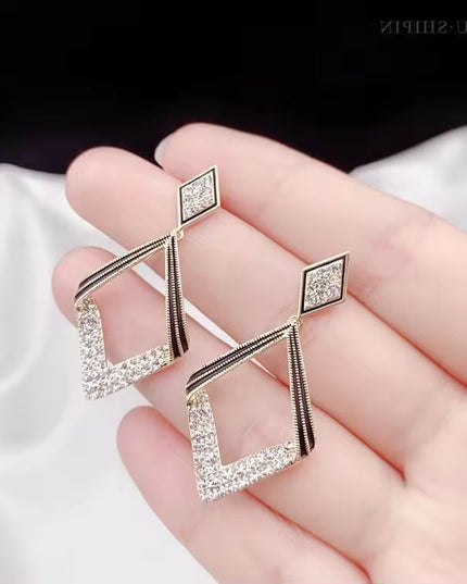 Amazing Korean Jewelry For Women (DESIGN 6576)