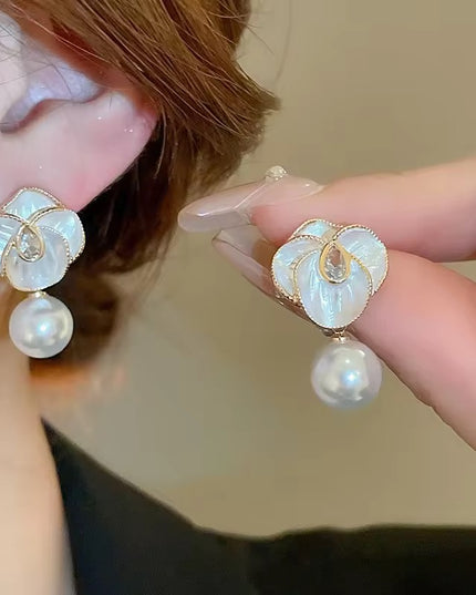 Amazing Korean Jewelry For Women (DESIGN 6579)