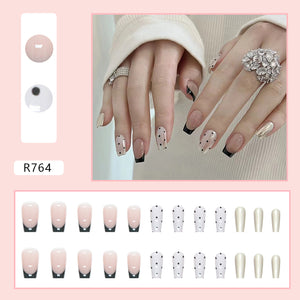 Elegant Minimalist Press-On Nail Set (24pcs) (DESIGN 7202)