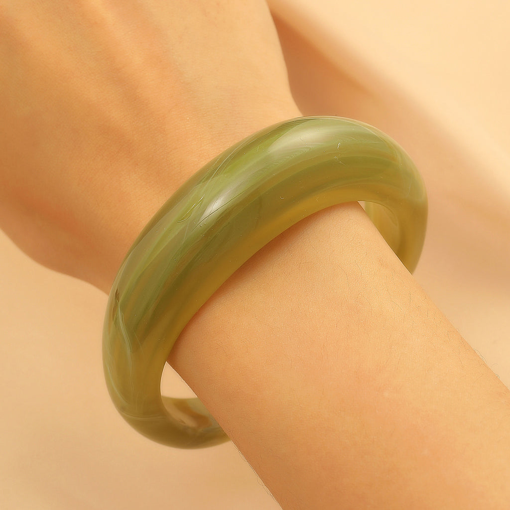 Girlresing resin bangle (DESIGN 9118)