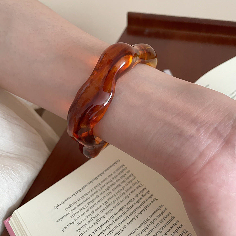 Girlresing resin bangle (DESIGN 9123)