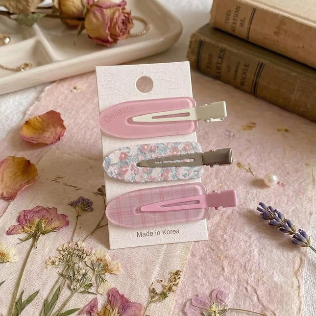 Korean Aesthetic Pastel Pink Floral & Plaid Hair Clips for Girls & Women – Acrylic Duckbill Pins & Fabric Alligator Clips Set of 3 (Vintage Blossom & Gingham) (VT-167)