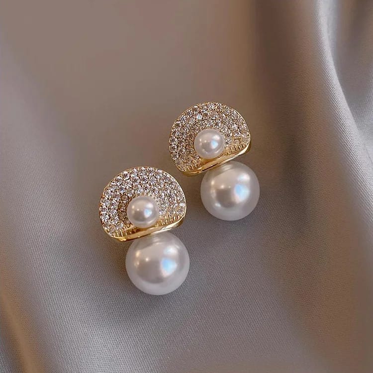 Golden Pearl Elegance Studs (DESIGN 1002)