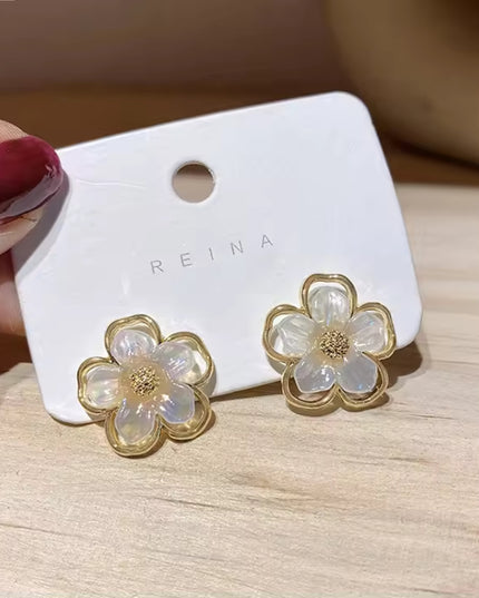 Amazing Korean Jewelry For Women (DESIGN 1138)