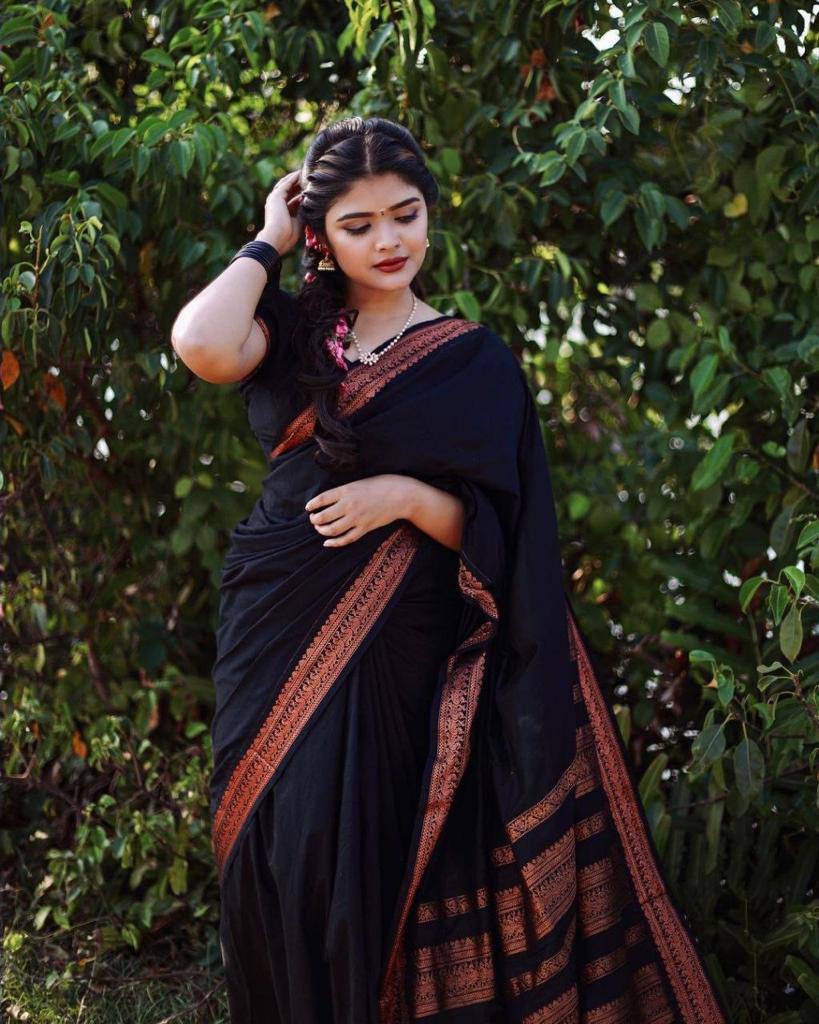 Shubh Lichi Slik Banarasi Saree