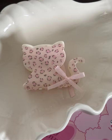 Korean Cute Pink Leopard Cat Hair Claw Clip for Women & Girls – Aesthetic Kitten Hair Claw with Ribbon Bow Detail (VT-126)