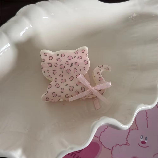 Korean Cute Pink Leopard Cat Hair Claw Clip for Women & Girls – Aesthetic Kitten Hair Claw with Ribbon Bow Detail (VT-126)