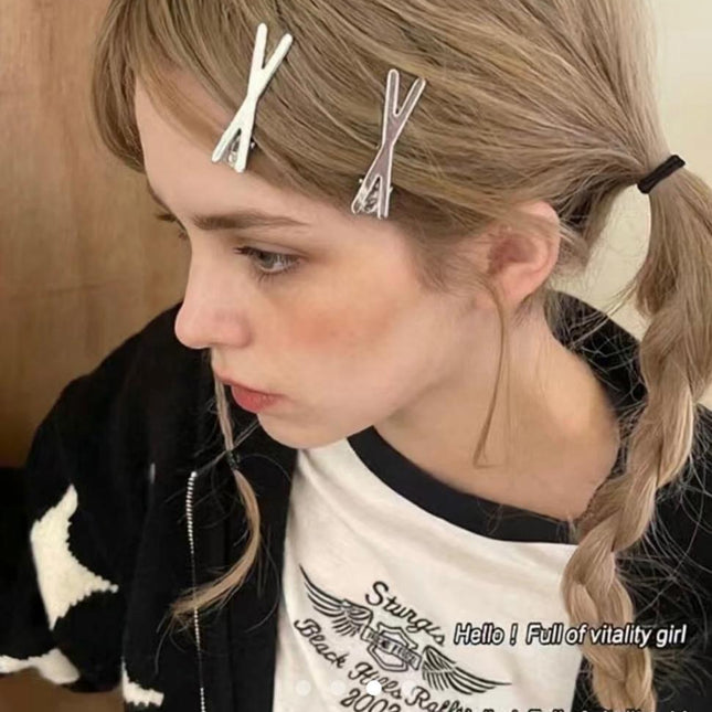 Geometric X-Shape Metal Hair Clips (Set of 3) – Minimalist Silver Snap Clips | Y2K Aesthetic Hair Accessory (VT-55)