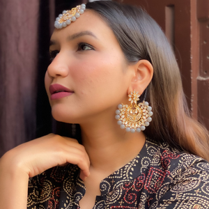 Grey Pearl Maang Tikka Jewelry Set (DESIGN 409)