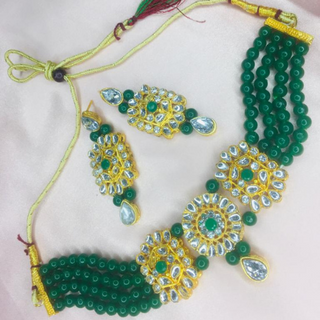 Glorious Green Kundan Traditional Jewelry Set (DESIGN 263)